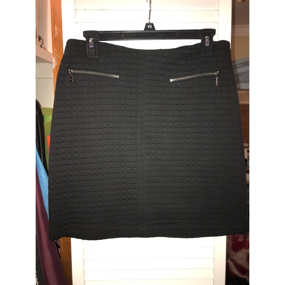 black skirt